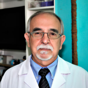 Entrevista con el Dr. Juan Martínez, oncólogo especializado en cáncer de abdomen e intestino.